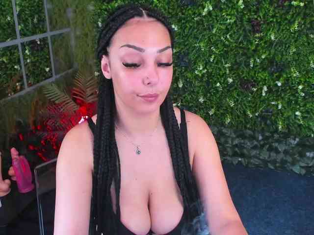 Diamond-naughty webcam