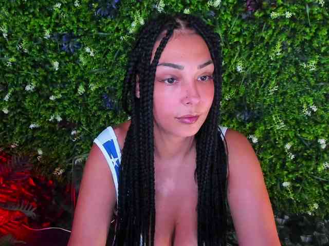 Diamond-naughty webcam