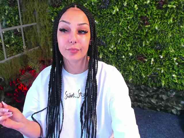 Diamond-naughty webcam