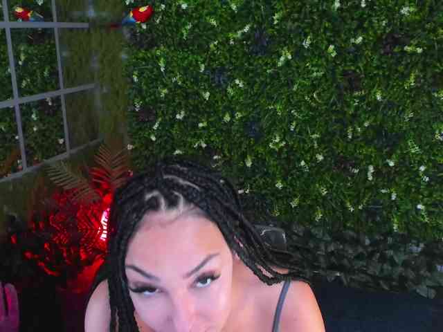 Diamond-naughty webcam