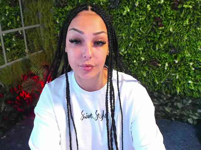 Diamond-naughty webcam