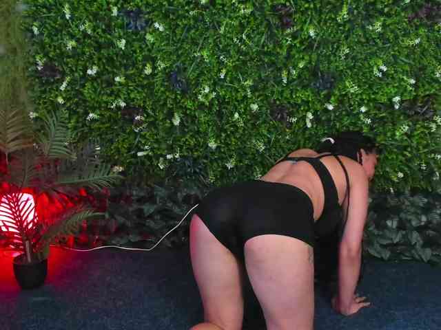 Diamond-naughty webcam