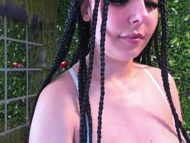 Diamond-naughty webcam