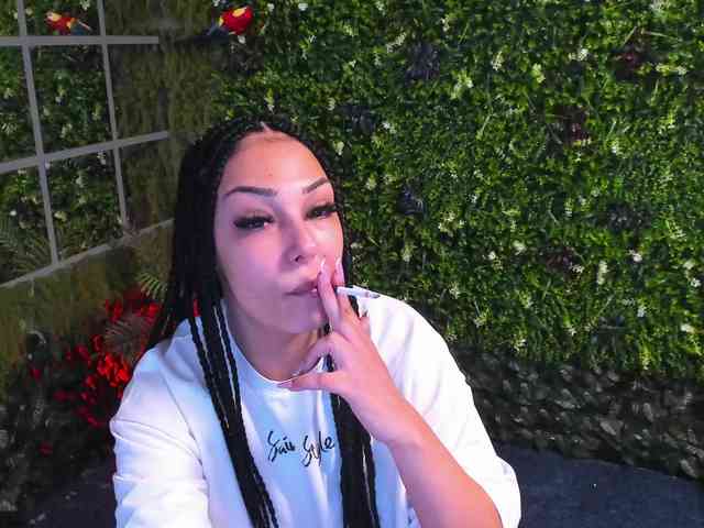 Diamond-naughty webcam
