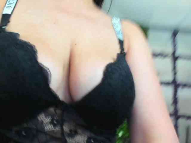 Diamond-naughty webcam