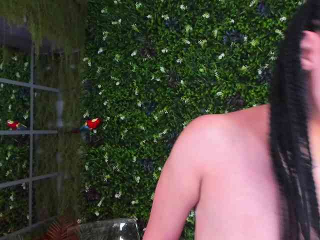 Diamond-naughty webcam