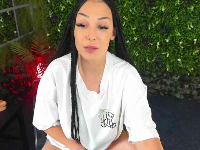 Diamond-naughty webcam