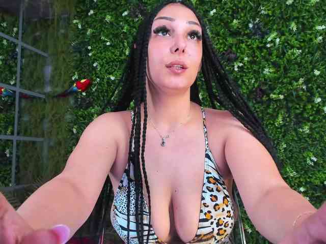 Diamond-naughty webcam