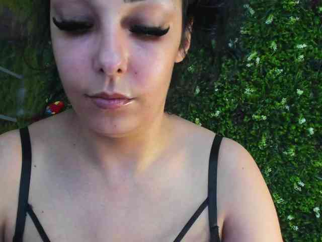 Diamond-naughty webcam