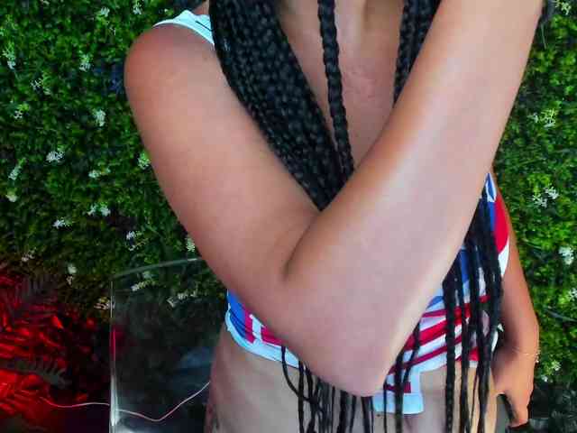 Diamond-naughty webcam