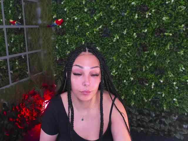 Diamond-naughty webcam