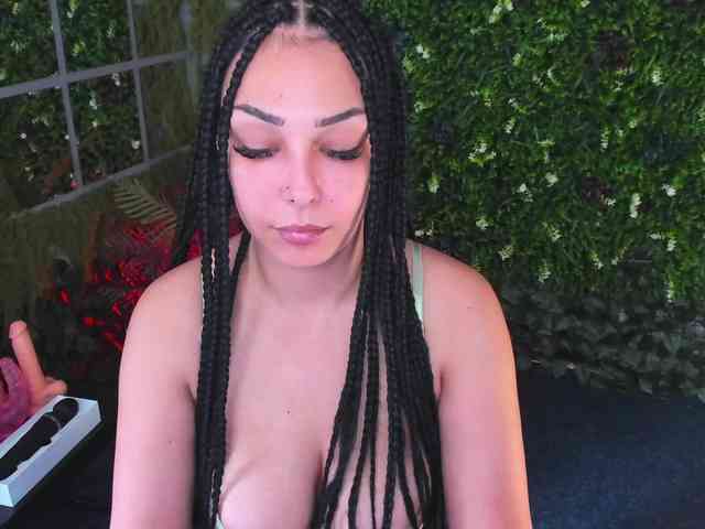 Diamond-naughty webcam
