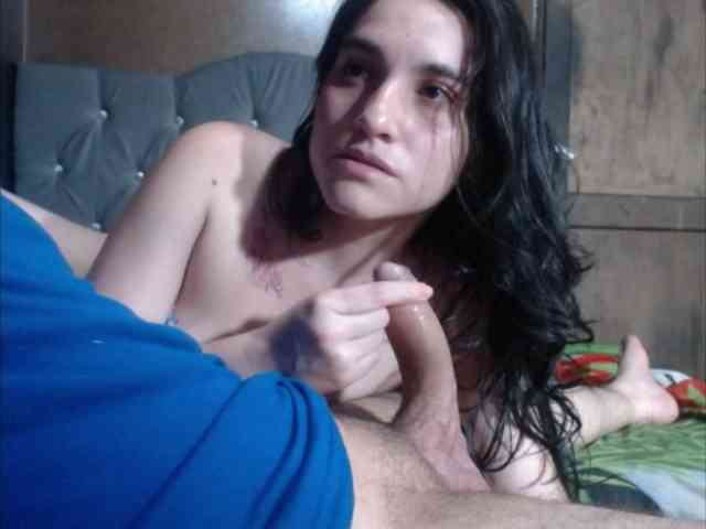 blackwolfwhitebee69 webcam