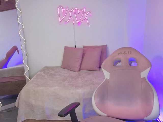  Malory-tay chat room