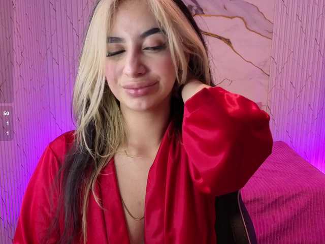 Malory-tay's BongaCams show and profile