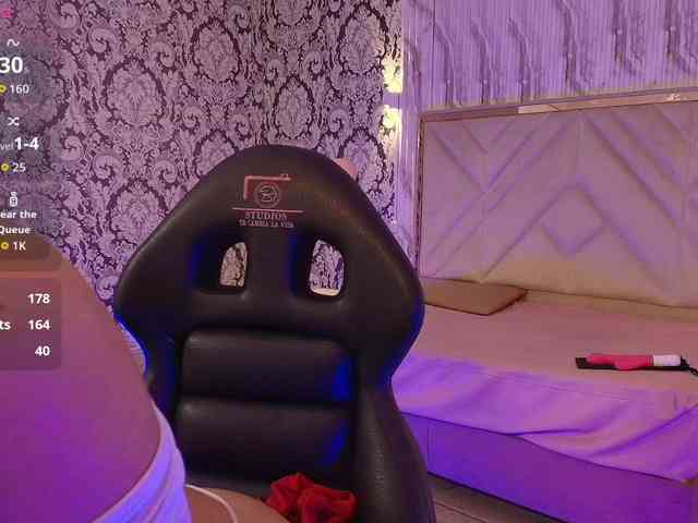 Issa-tay1 Live Webcam on BongaCams