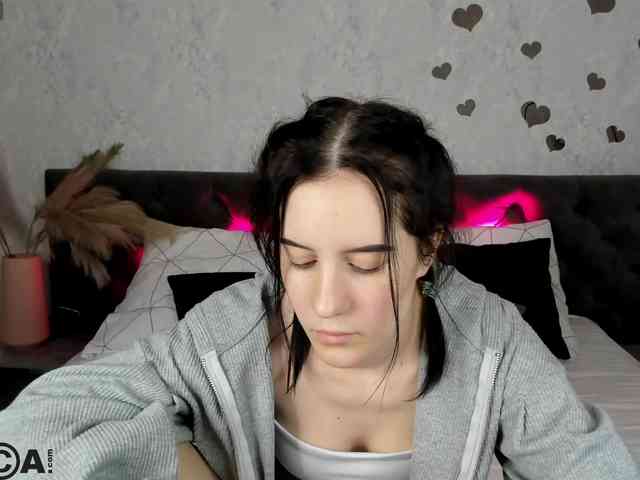 Tonya-Gray webcam