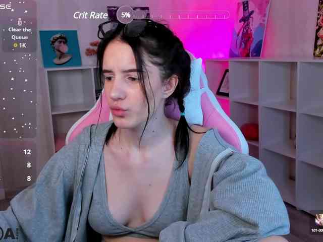 Tonya-Gray webcam