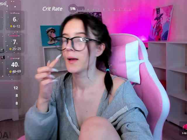 Tonya-Gray webcam