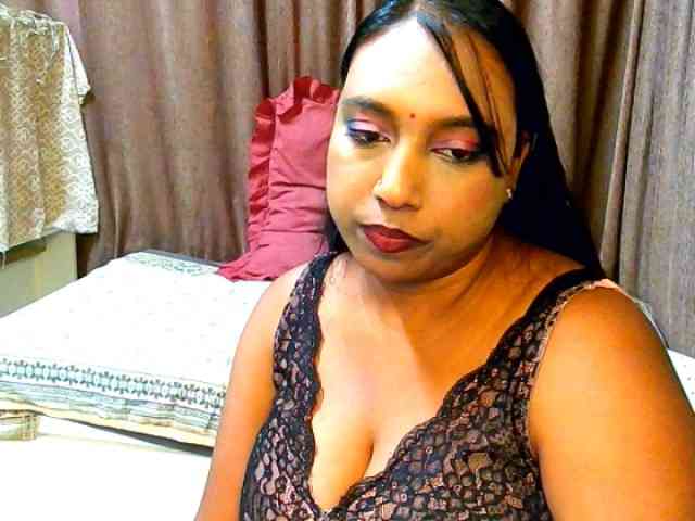 indiandiamon694u webcam