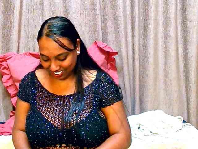 indiandiamon694u webcam