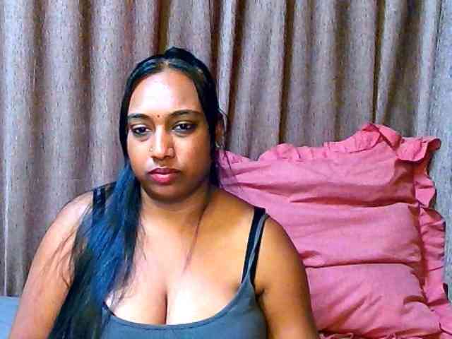 indiandiamon694u webcam