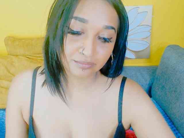 IndianKajolXxx webcam