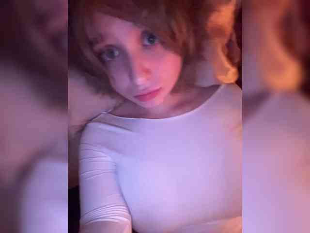 tamagotchigirl's webcam live show