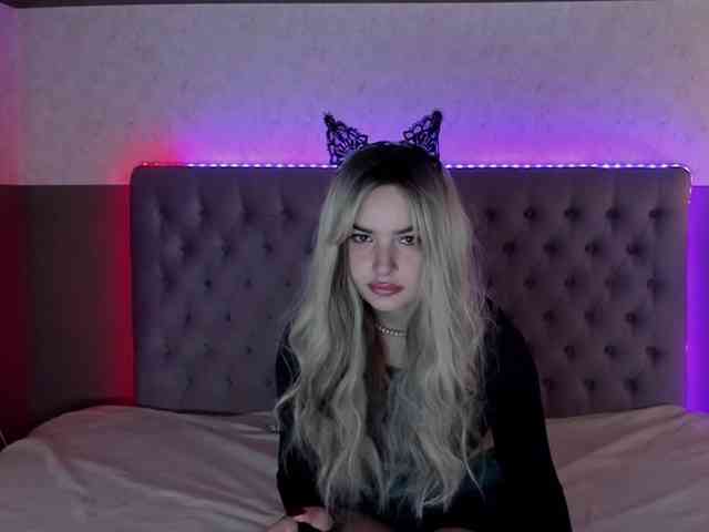 LunaHeadly webcam