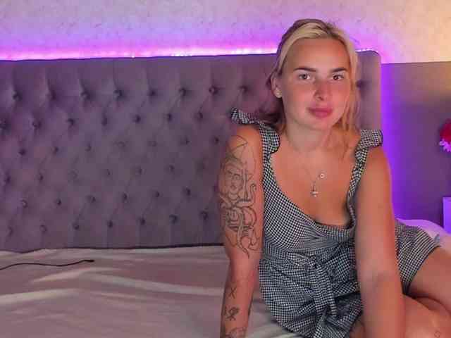 adult video cam LunaHeadly