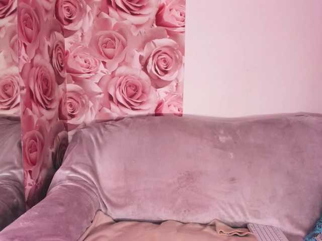 CurlyDream live cam profile