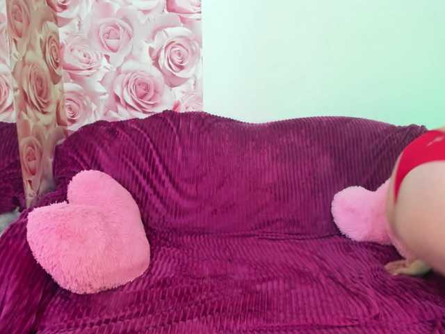 CurlyDream's BongaCams show and profile