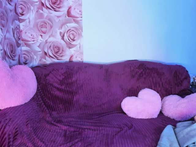 CurlyDream's BongaCams show and profile