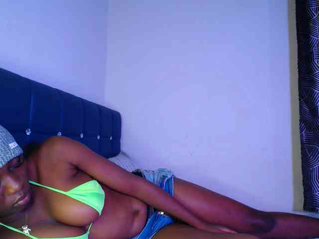 ivy_Skyi webcam