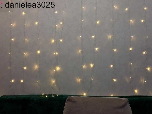 Danielea's BongaCams show and profile