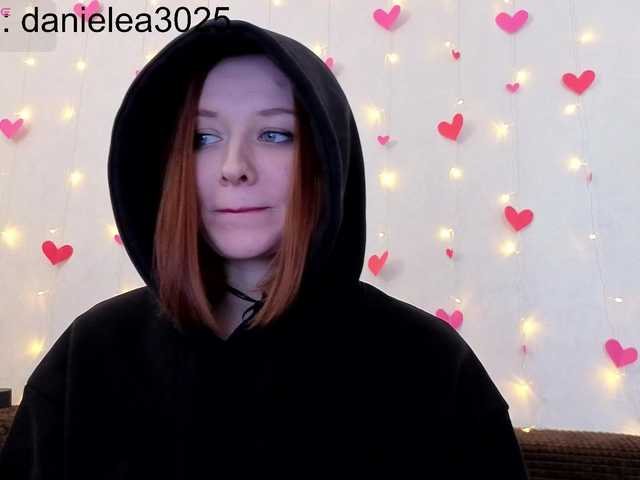 Danielea's BongaCams show and profile