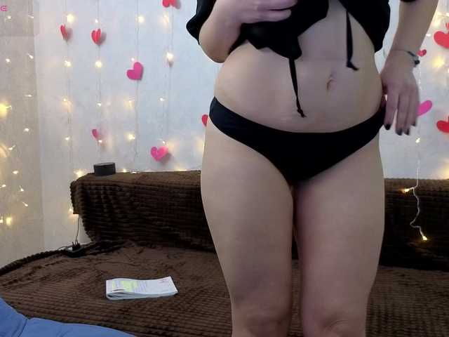 Danielea's BongaCams show and profile