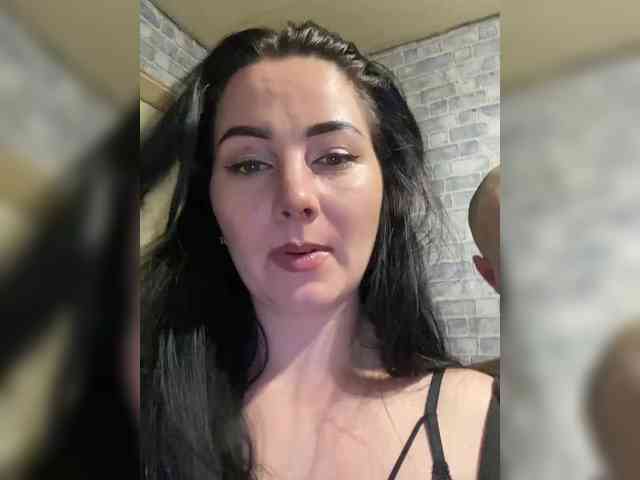 CrystalAndDavis webcam