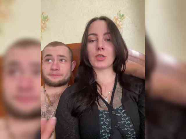 CrystalAndDavis webcam