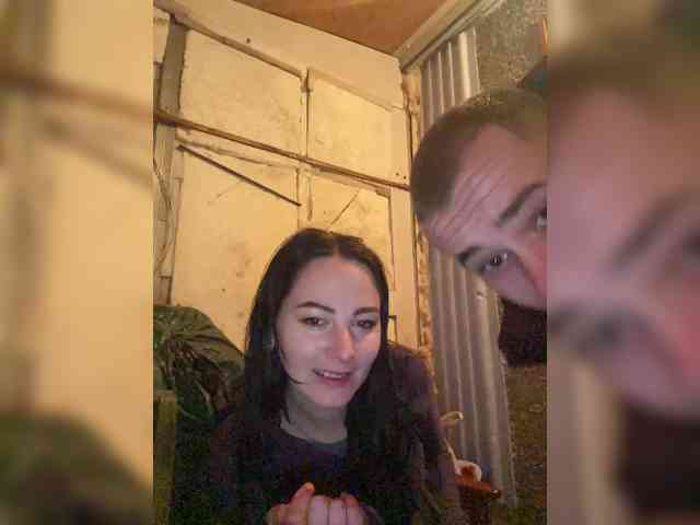 CrystalAndDavis webcam