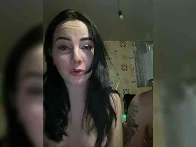 CrystalAndDavis webcam