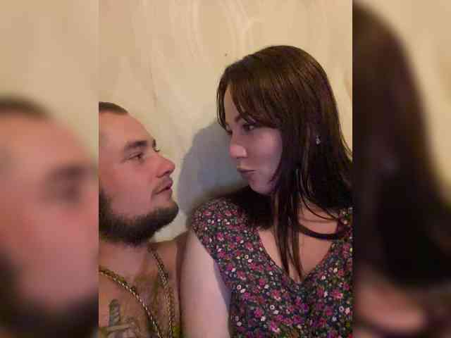 CrystalAndDavis webcam