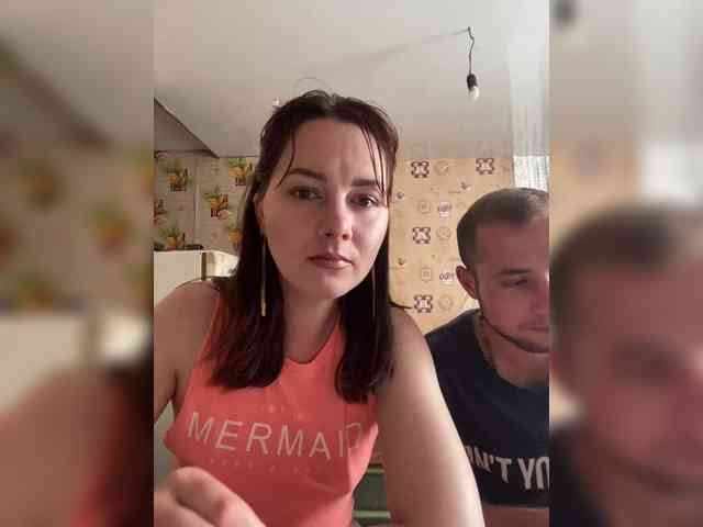 CrystalAndDavis webcam
