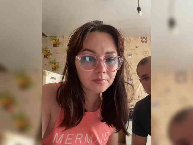 CrystalAndDavis webcam