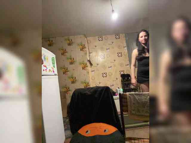 CrystalAndDavis webcam