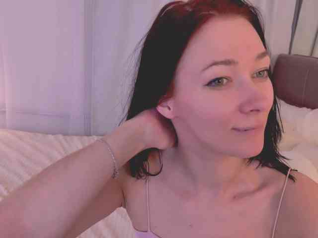 AlinaxCute webcam
