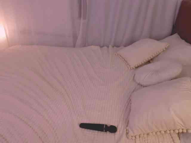 AlinaxCute webcam
