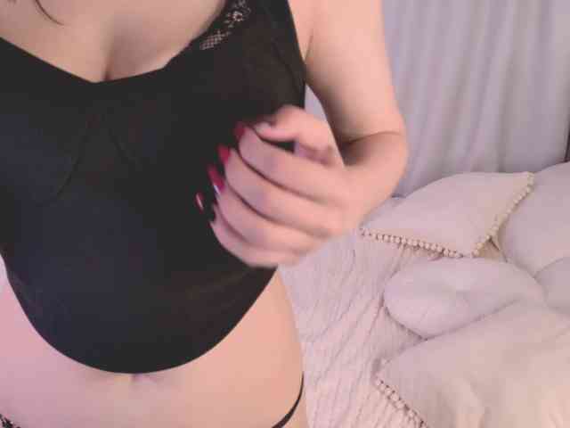 AlinaxCute webcam