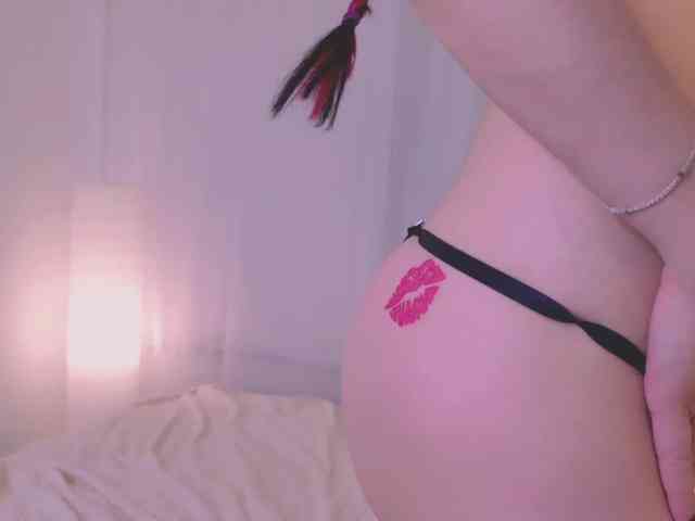 AlinaxCute webcam