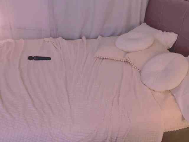 AlinaxCute webcam